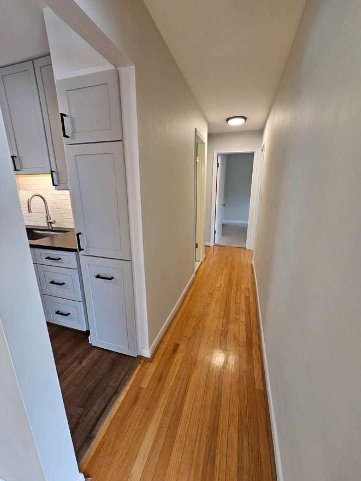 31400 Lyons Cir W - Photo 7 of 39
