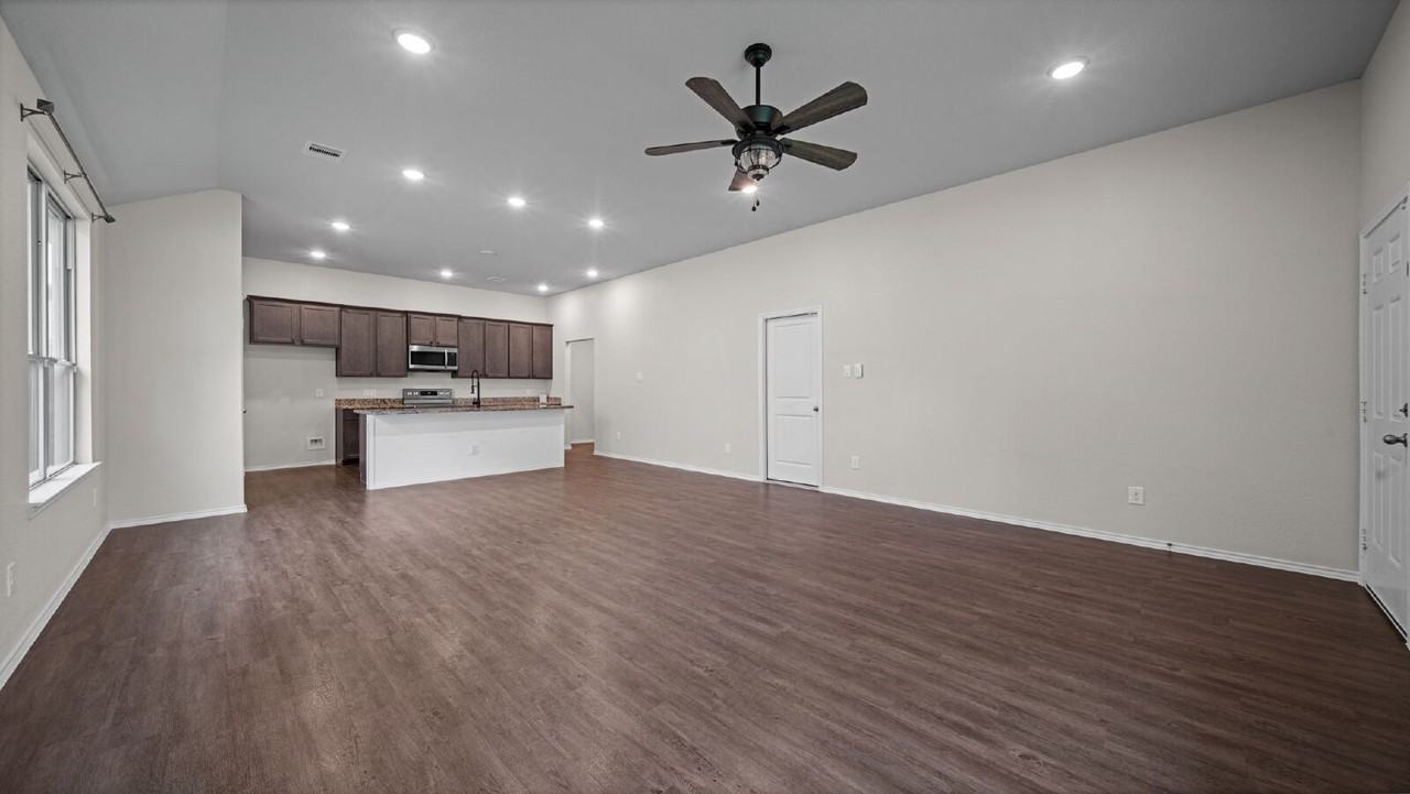 709 Little River Dr - Photo 6 of 18