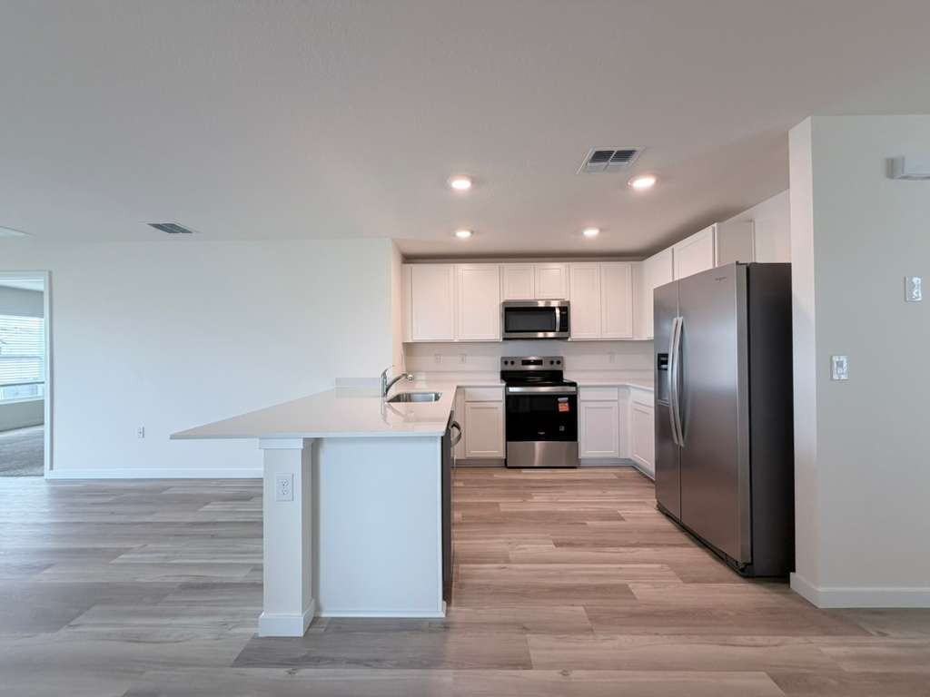 9233 SW 47th court - Photo 4 of 15