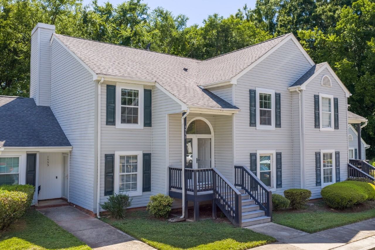 1551 Hunt Club Ct - Photo 2 of 23