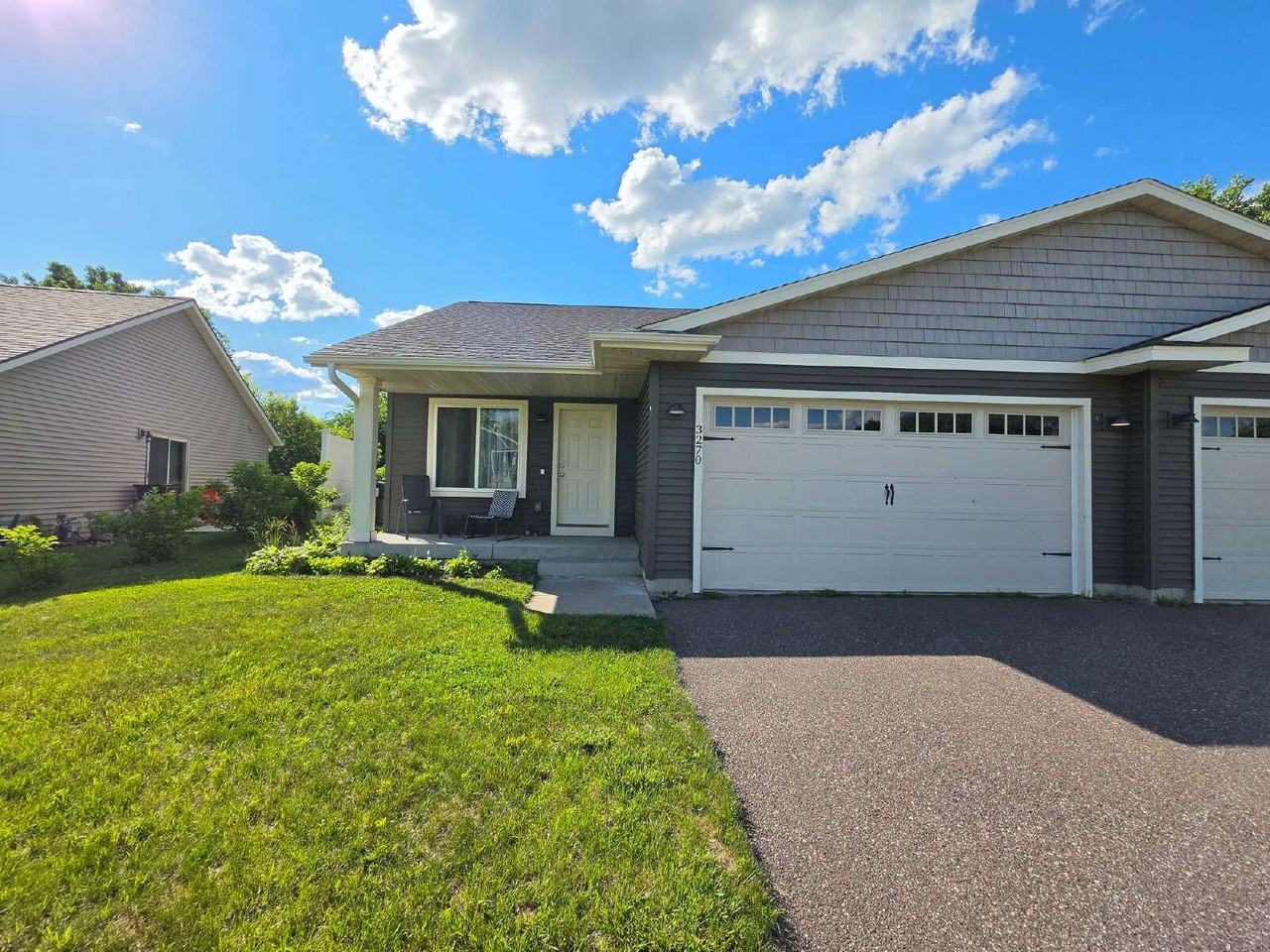 3270 White Oak Ln - Photo 3 of 35