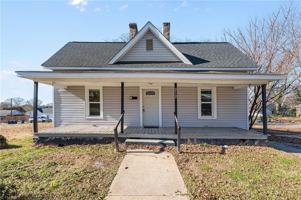 featured image of 212 N Laura Wall Blvd
