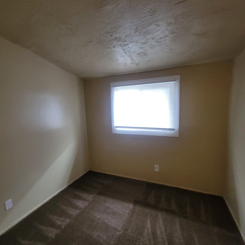 1232 Cameron St - Photo 3 of 7