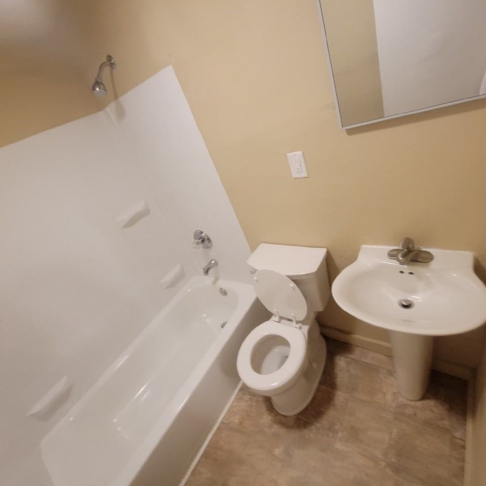 1232 Cameron St - Photo 4 of 7