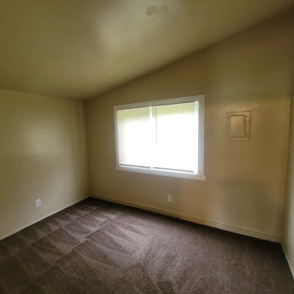 1232 Cameron St - Photo 5 of 7