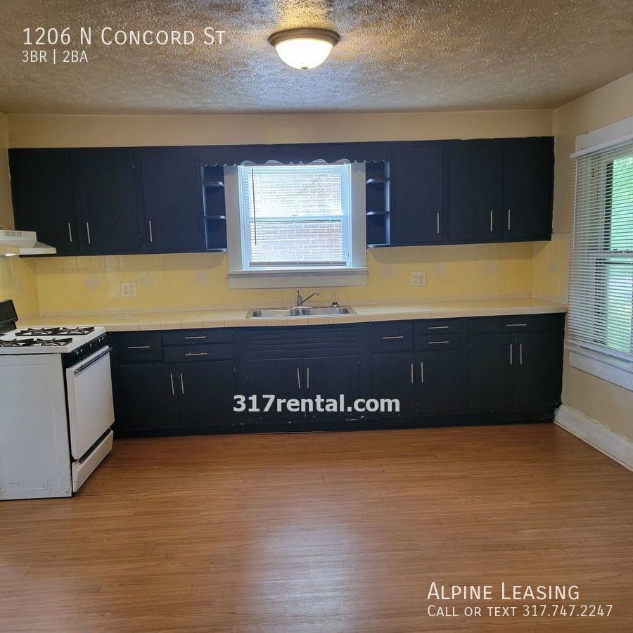 1206 N Concord St - Photo 7 of 9