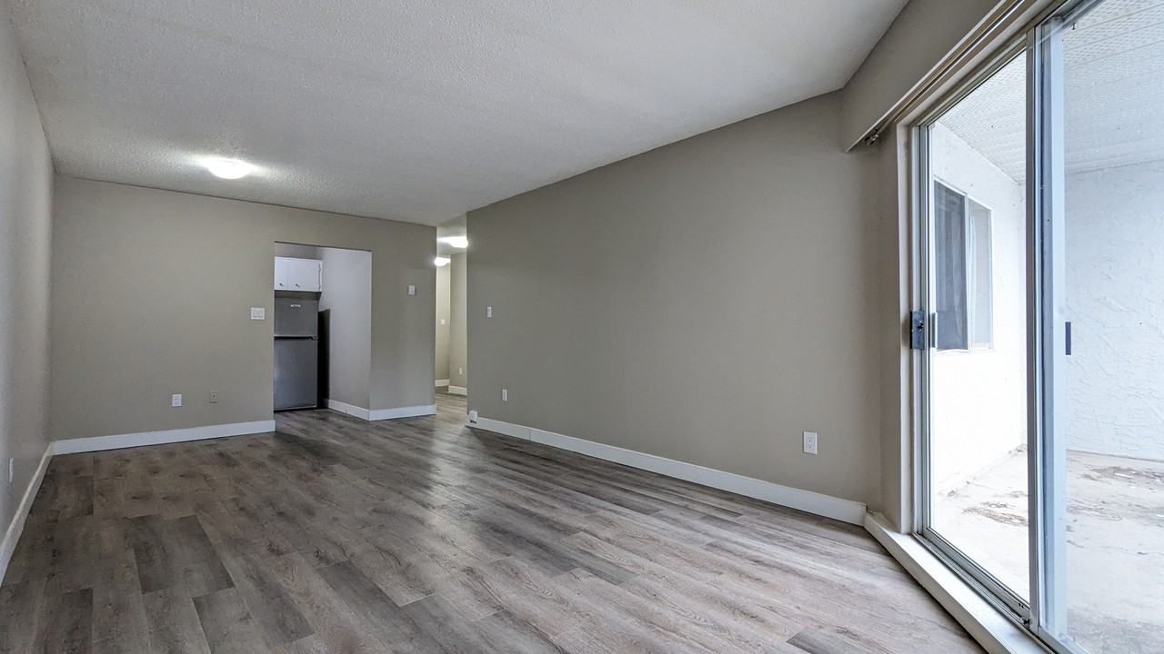 Cheam View Apartments 1 - Photo 5 of 21