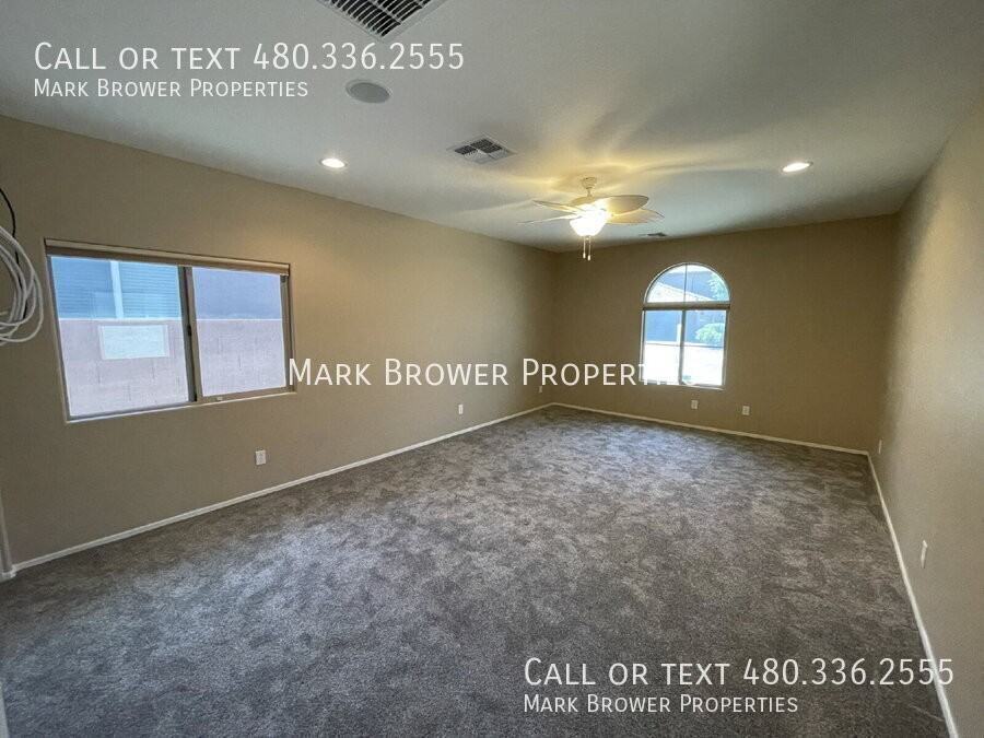 668 W Stanley Ave - Photo 4 of 24