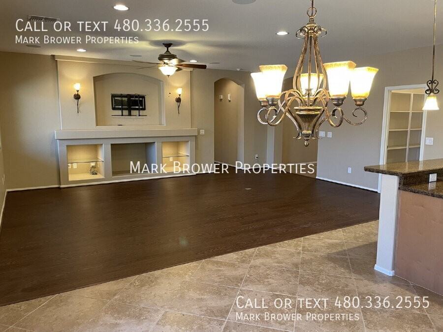 668 W Stanley Ave - Photo 6 of 24
