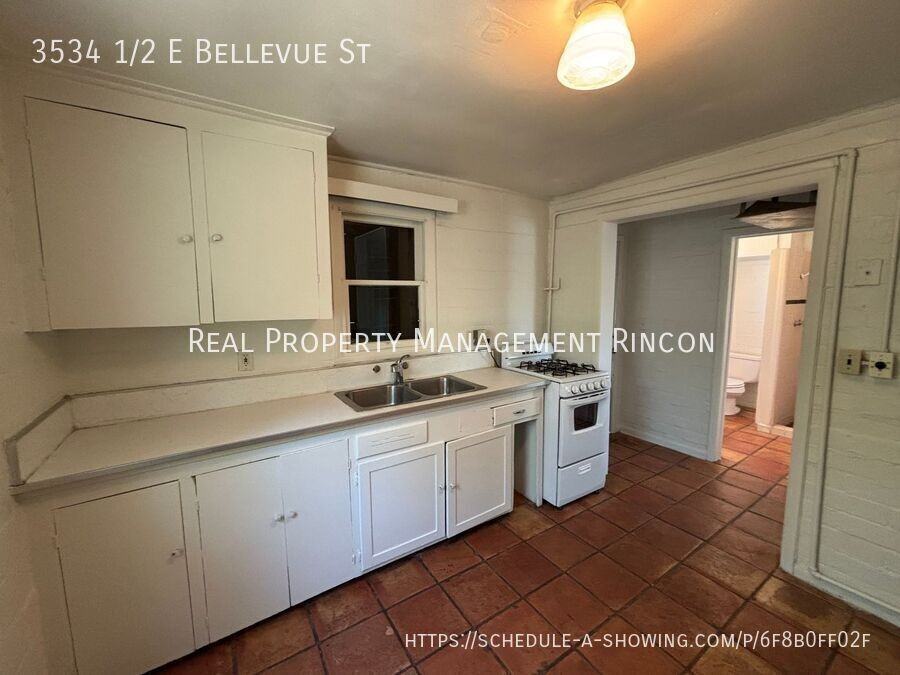 3534 1/2 E Bellevue St - Photo 3 of 9
