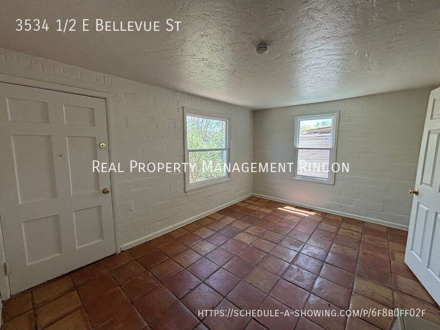 3534 1/2 E Bellevue St - Photo 5 of 9