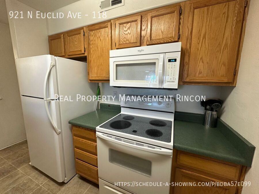 921 N Euclid Ave #118 - Photo 3 of 12