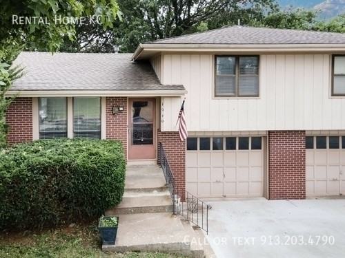 1940 E Lindenwood Cir - Photo 7 of 22