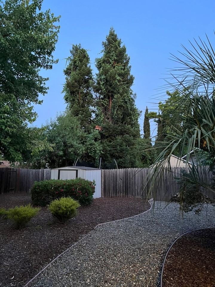5562 Catalpa Ct - Photo 2 of 22