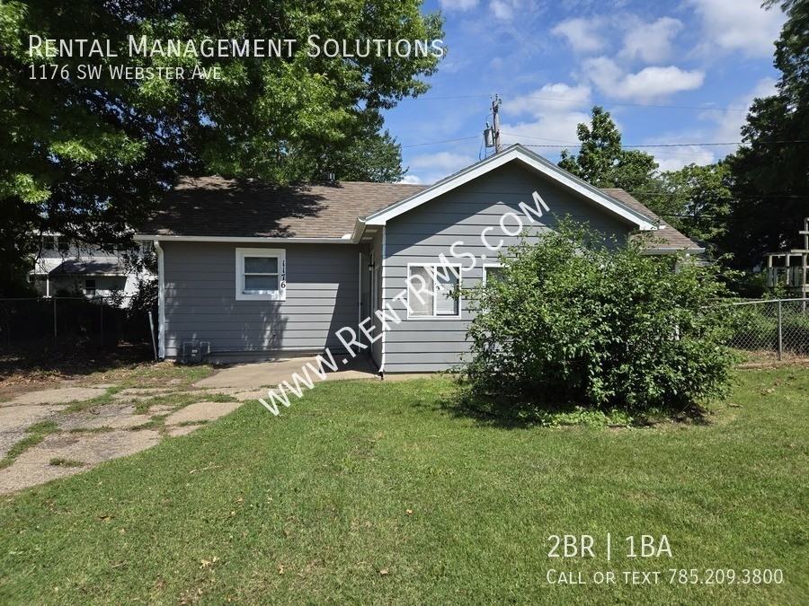 1176 Sw Webster Ave - Photo 2 of 20