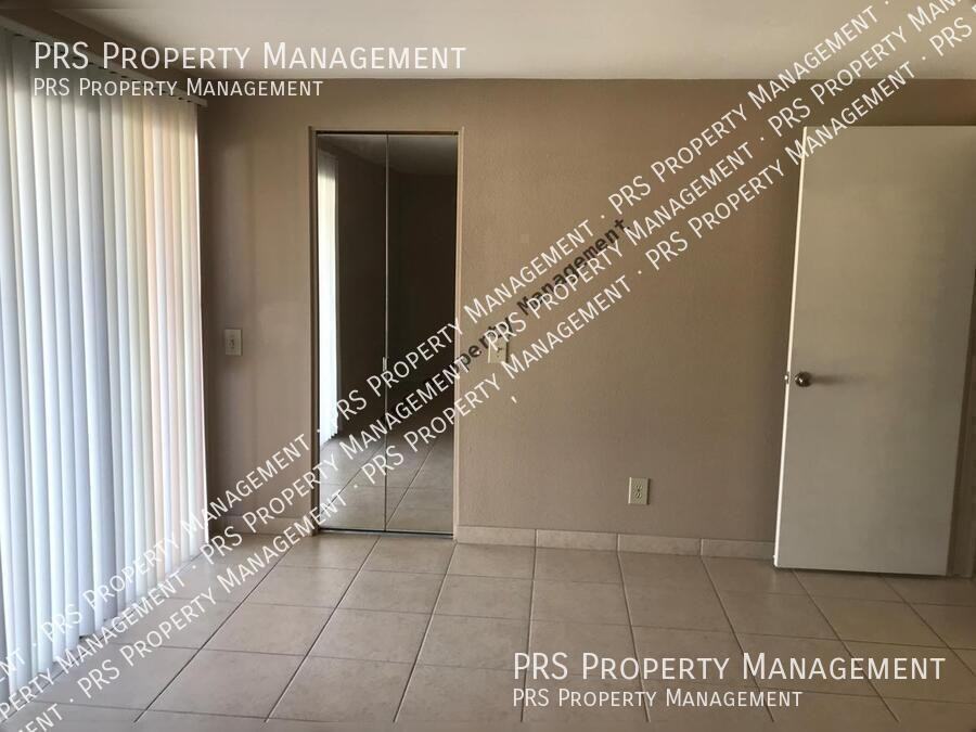 1762 W Colt Rd - Photo 4 of 7