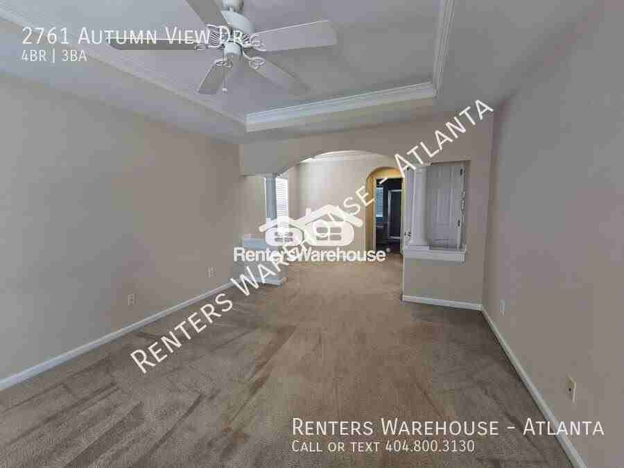 2761 Autumn View Dr - Photo 3 of 26
