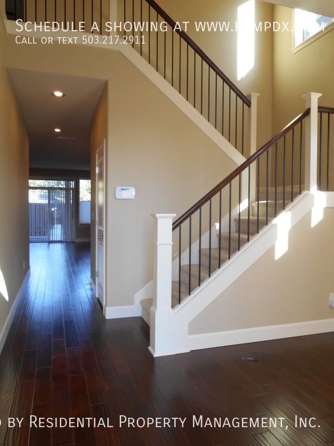 6984 Nw 167th Ave - Photo 2 of 47