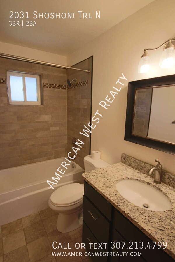 2031 Shoshoni Trl N - Photo 4 of 11