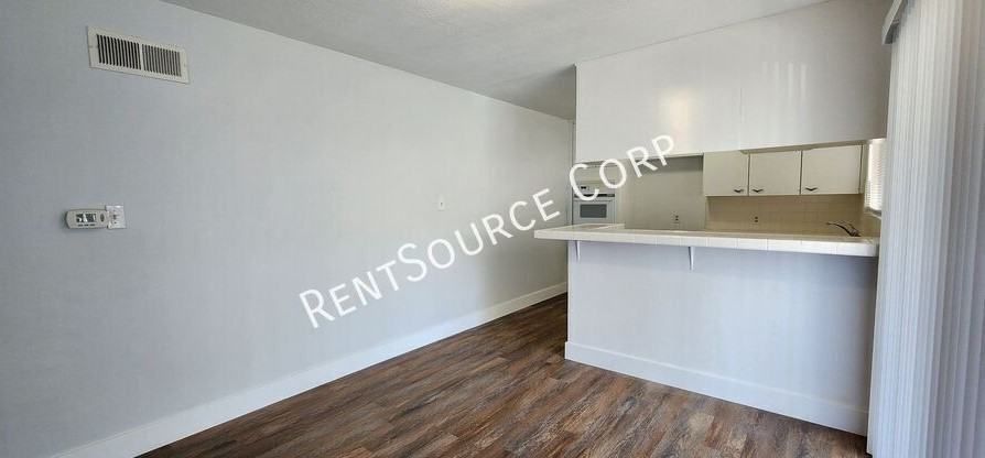 850 N Redding Way #C - Photo 6 of 27