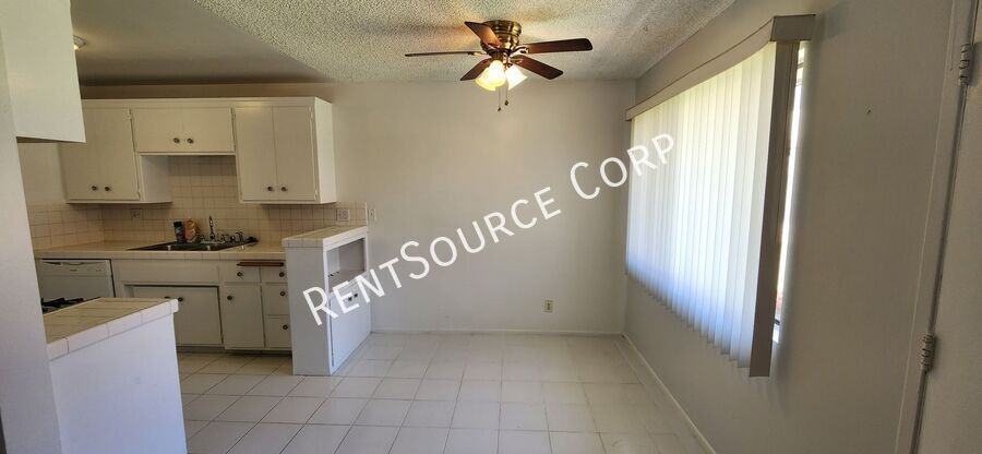 1359 Springfield St #A - Photo 6 of 23