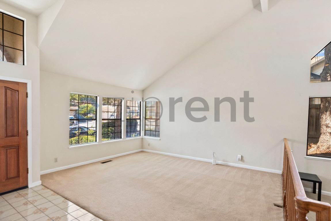 699 Patriot Pl - Photo 6 of 31