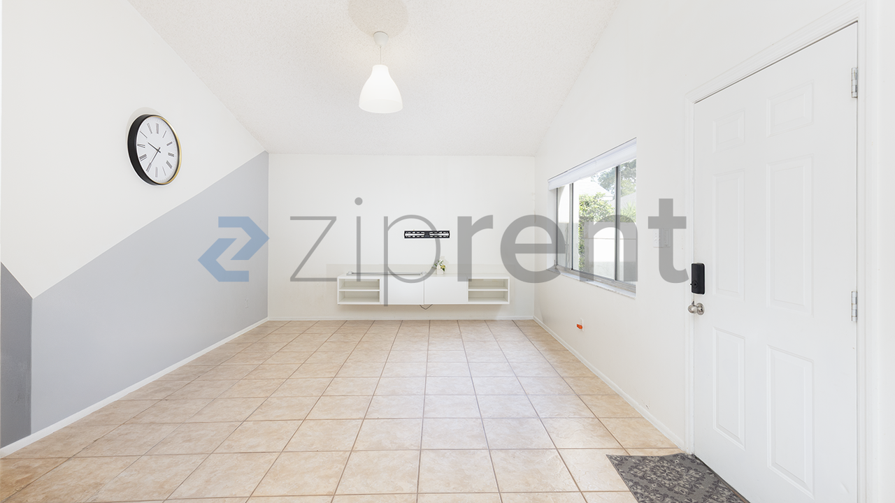 938 Saint Croix Ct - Photo 4 of 18
