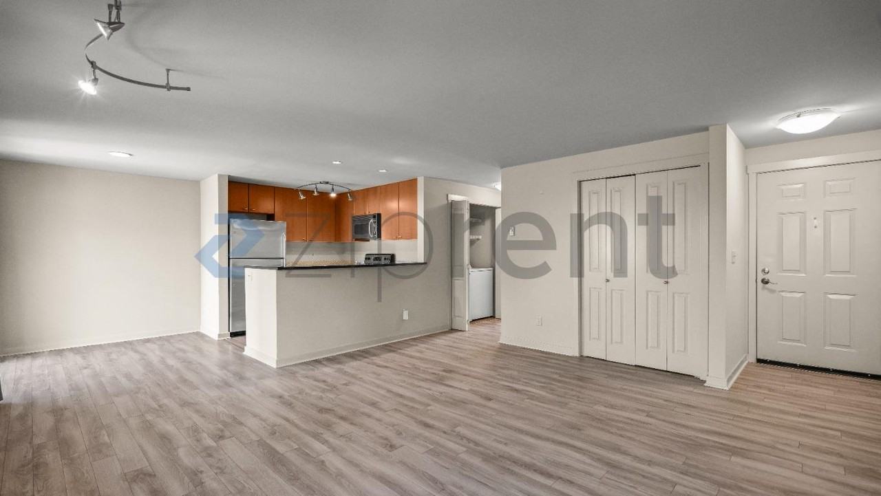 8240 126th Ave Ne #A302 - Photo 4 of 18