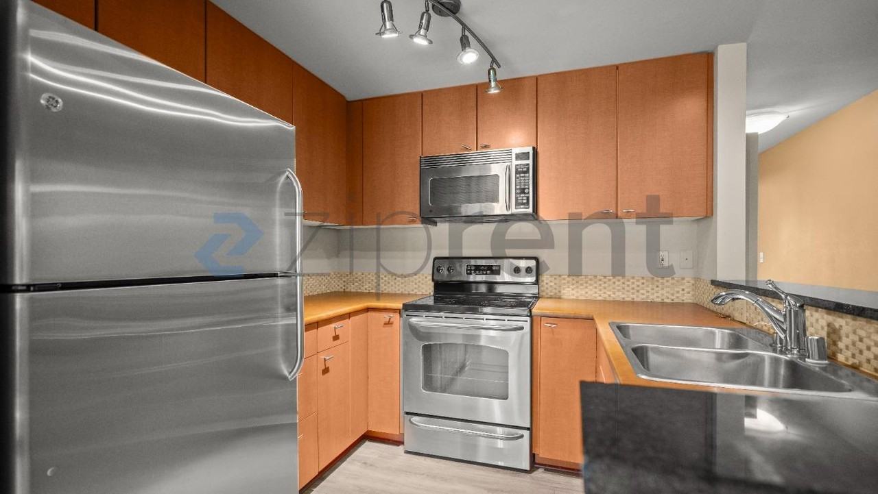 8240 126th Ave Ne #A302 - Photo 7 of 18