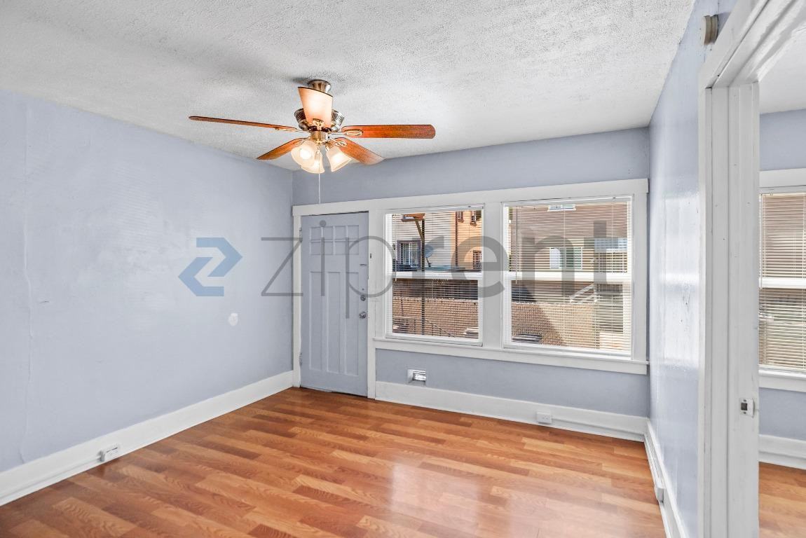 5917 Avenal Ave - Photo 5 of 16