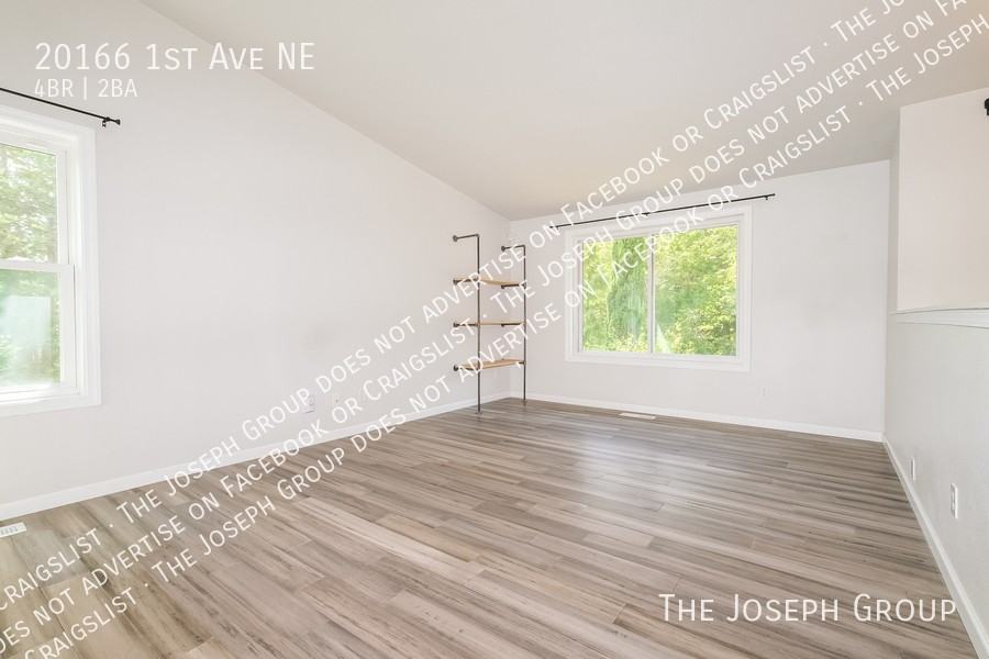20166 1st Ave Ne - Photo 5 of 32