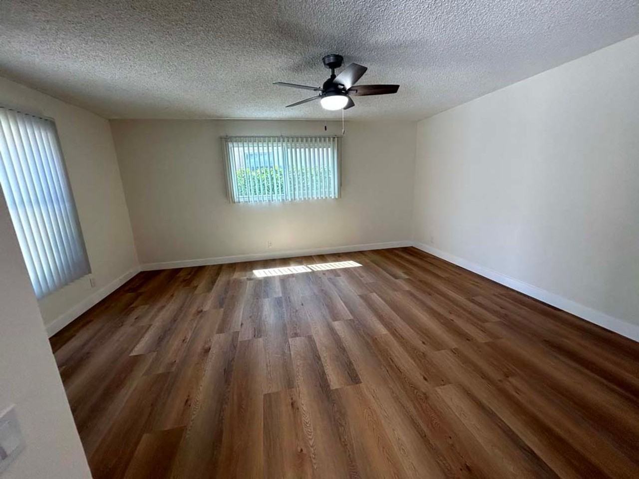 22739 Marlin Pl - Photo 4 of 38