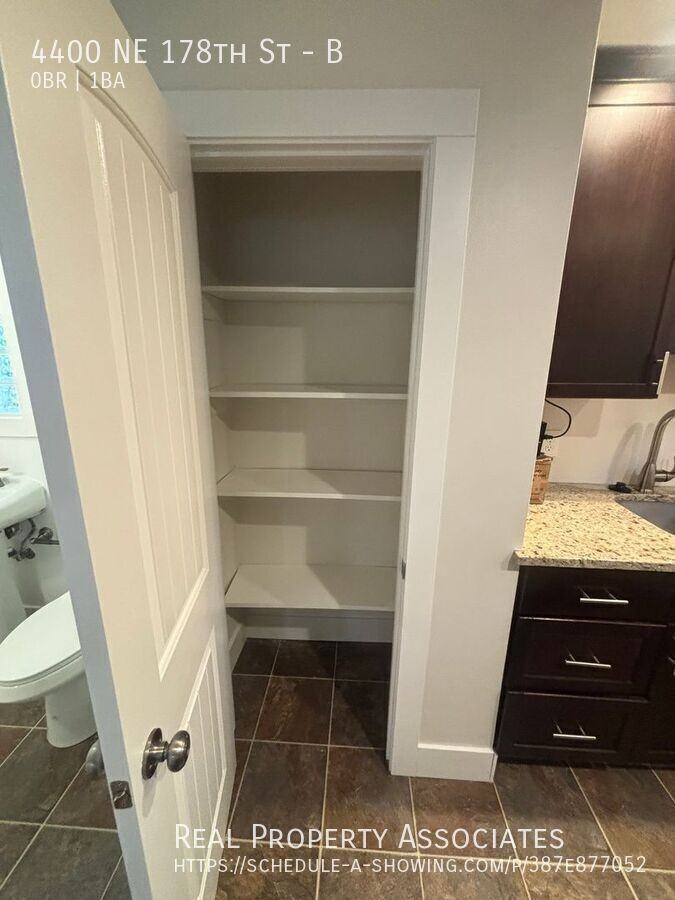 4400 Ne 178th St #B - Photo 5 of 6