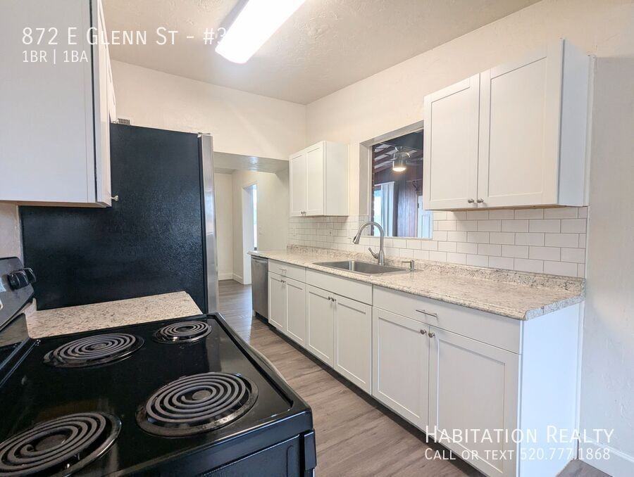 872 E Glenn St #3 - Photo 3 of 18