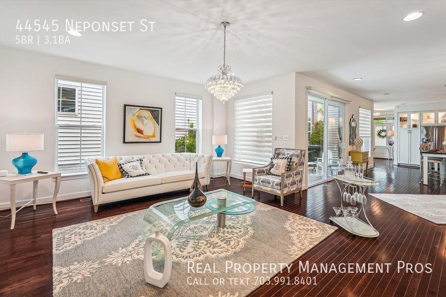 44545 Neponset St - Photo 7 of 50