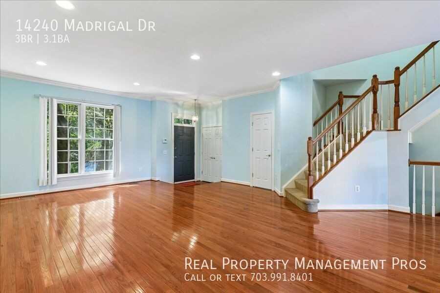 14240 Madrigal Dr - Photo 2 of 40