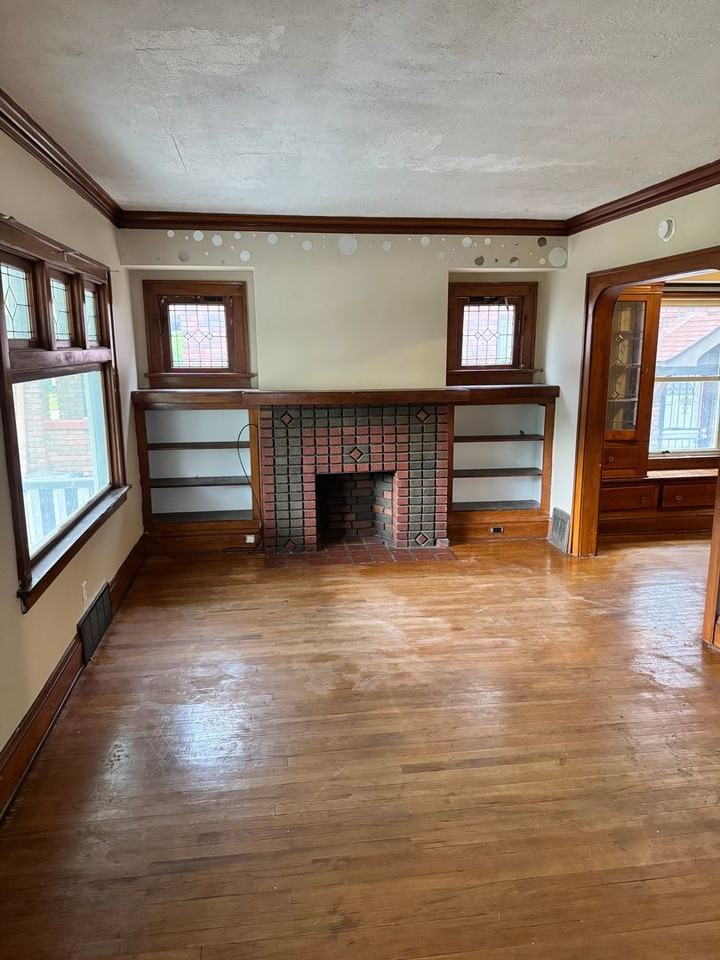 5225 Theodore St - Photo 2 of 11