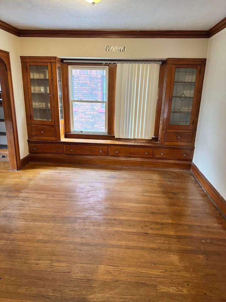 5225 Theodore St - Photo 3 of 11