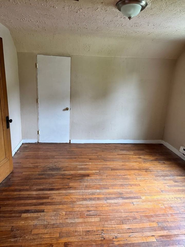 5225 Theodore St - Photo 4 of 11