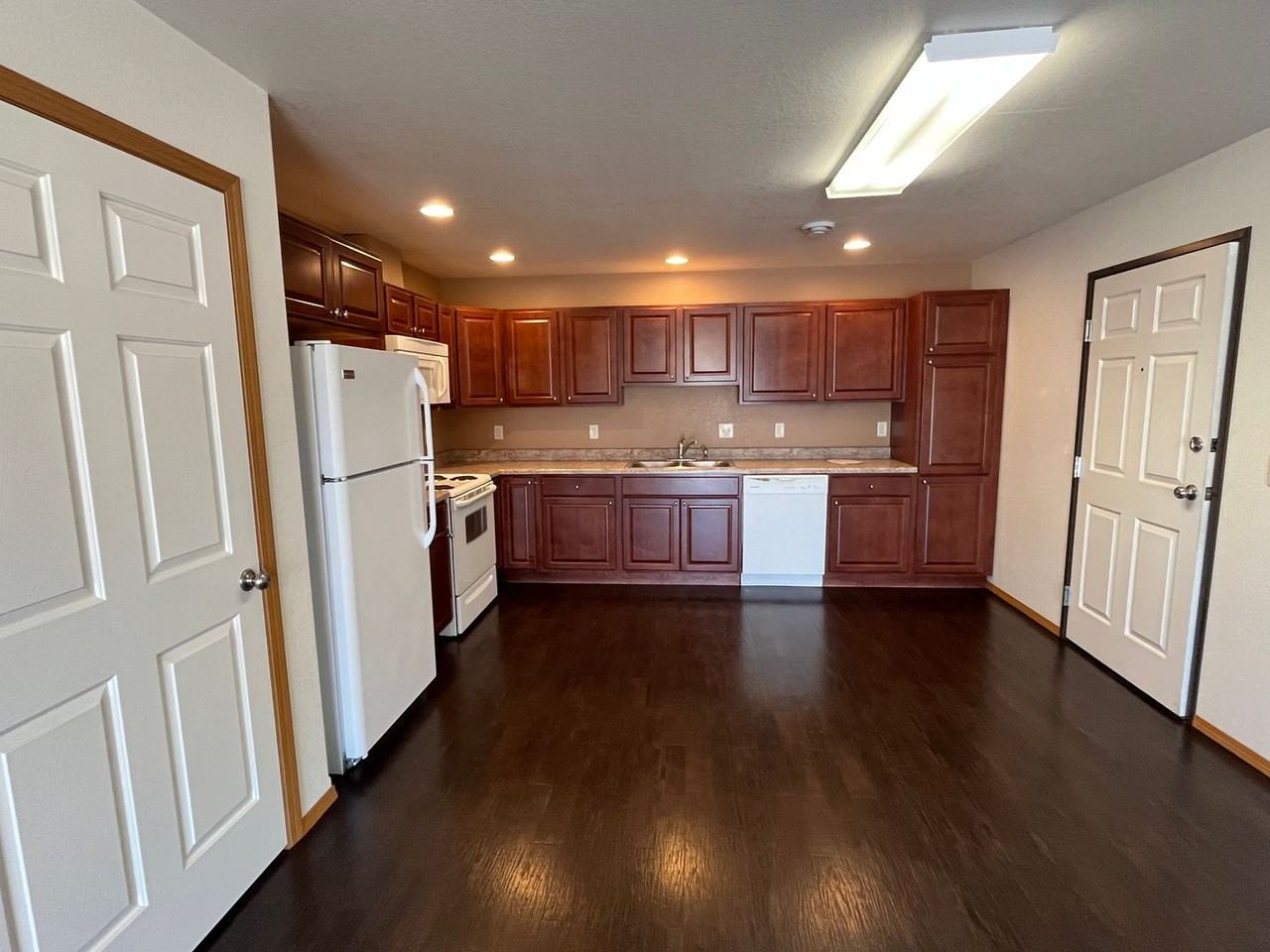 505 505 16 Ave Circle NE #6 - Photo 2 of 17