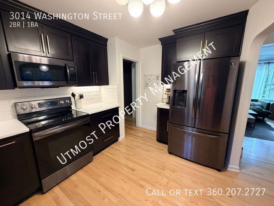 3014 Washington St - Photo 3 of 13