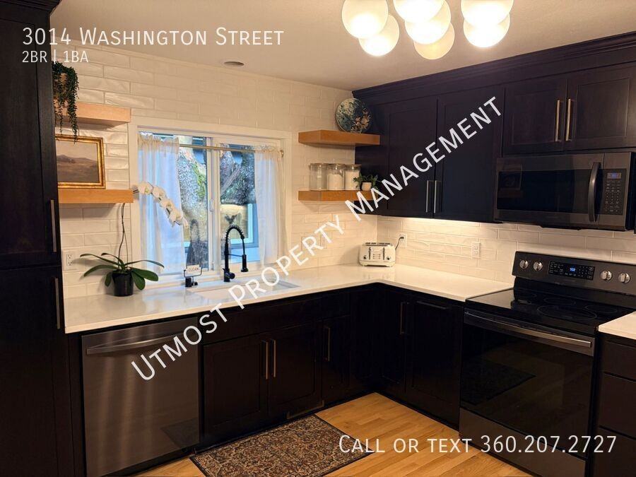 3014 Washington St - Photo 5 of 13