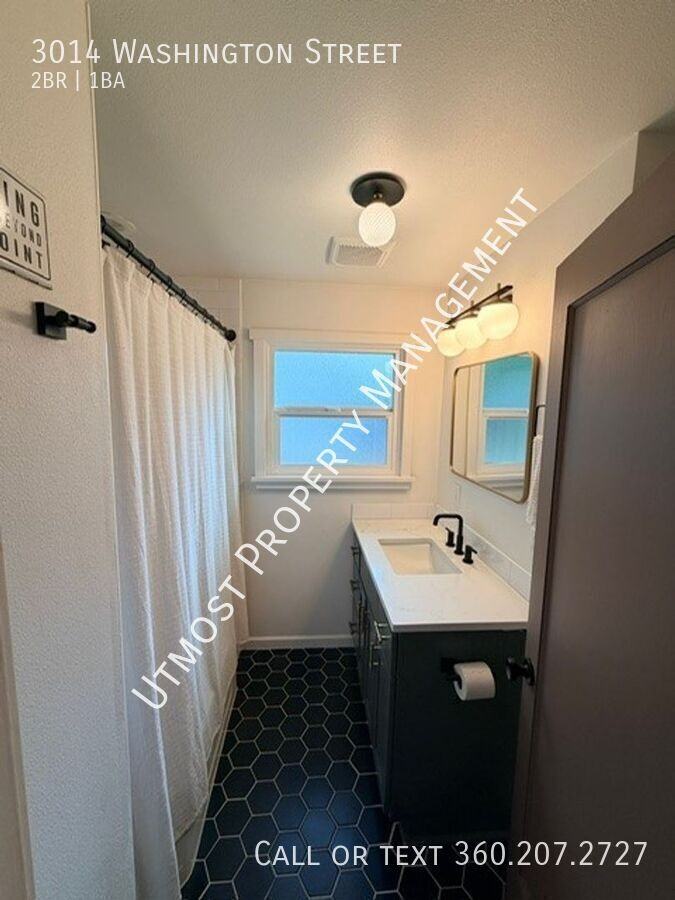 3014 Washington St - Photo 7 of 13