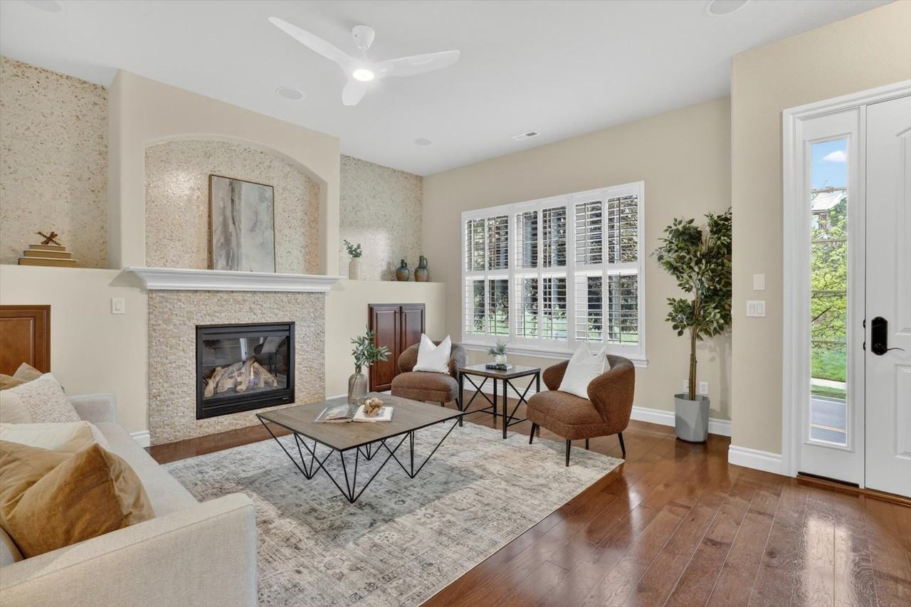 10126 Ridgegate Cir - Photo 4 of 31
