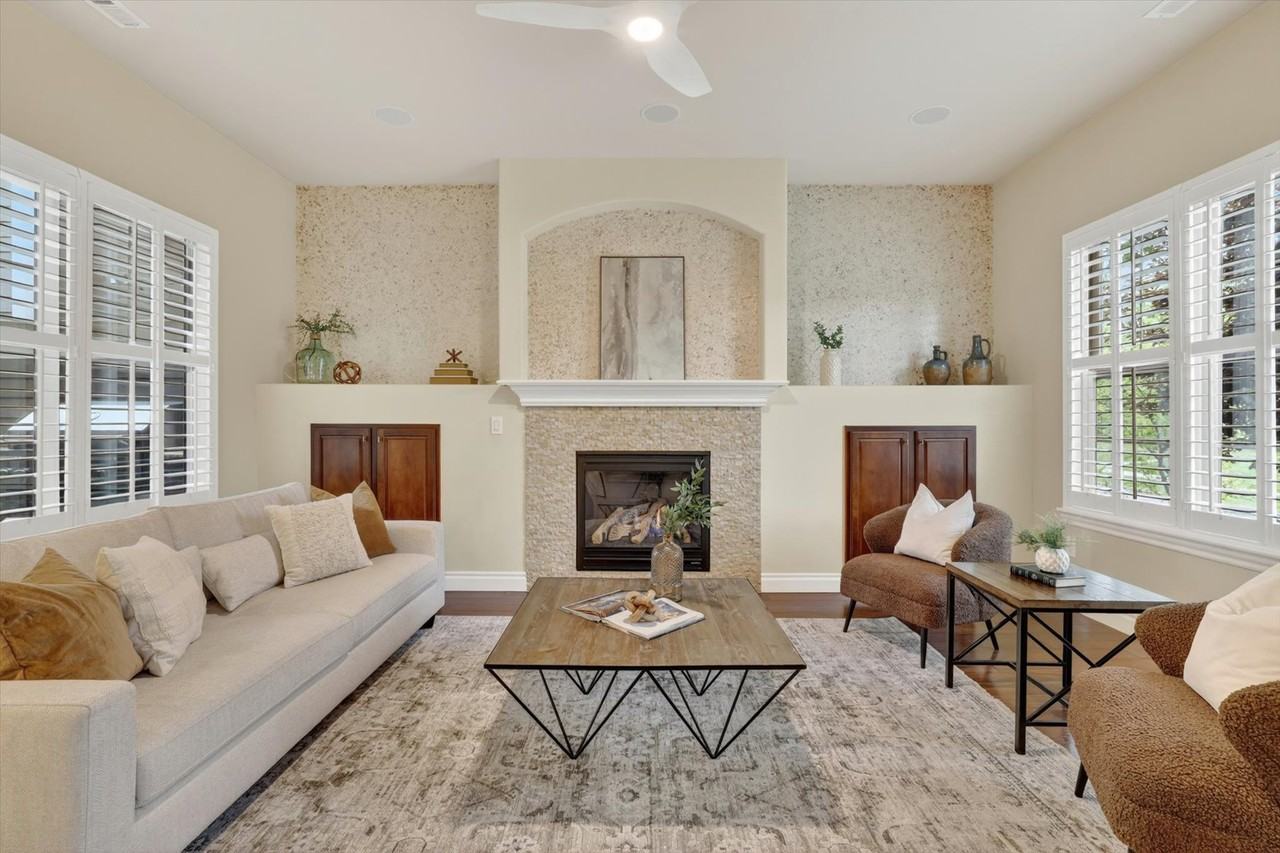 10126 Ridgegate Cir - Photo 5 of 31