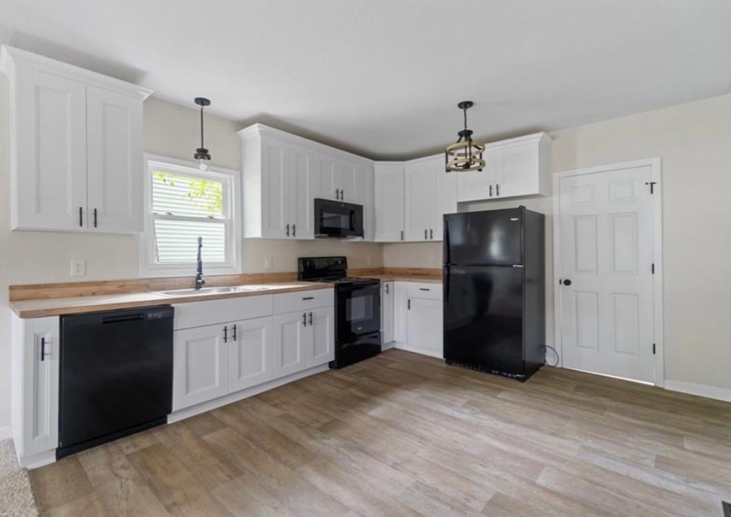 444 Wilson St #B - Photo 4 of 8