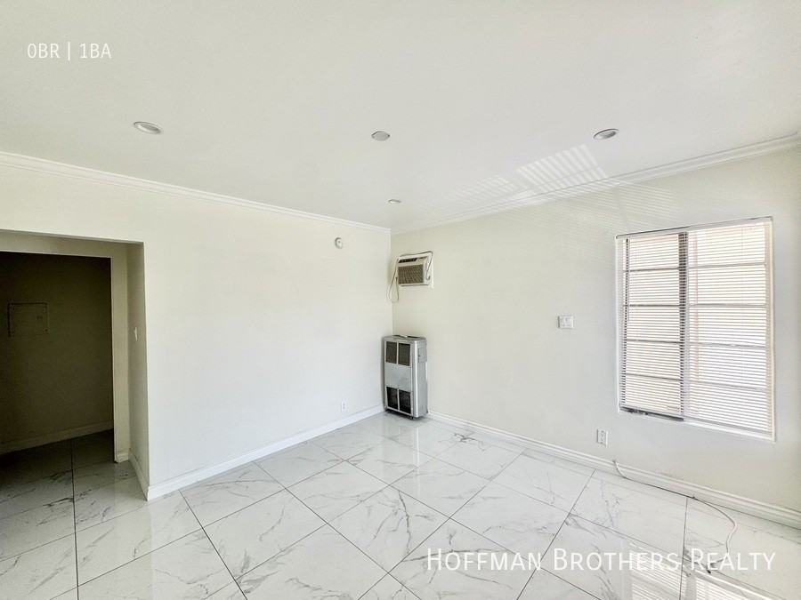 1209 S La Cienega Blvd #1209 - Photo 4 of 11