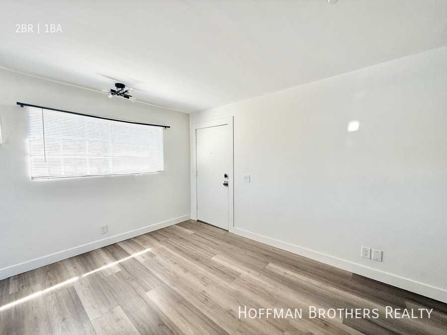 5229 Alhambra Ave #2 - Photo 5 of 8