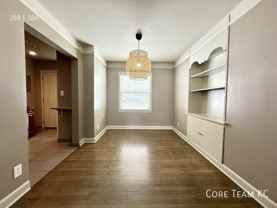 4419 Roanoke Pkwy Kansas City MO - Photo 1 of 1