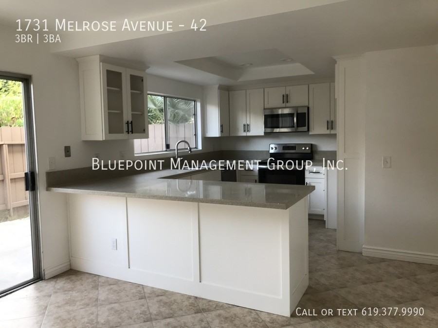 1731 Melrose Ave #42 - Photo 3 of 14